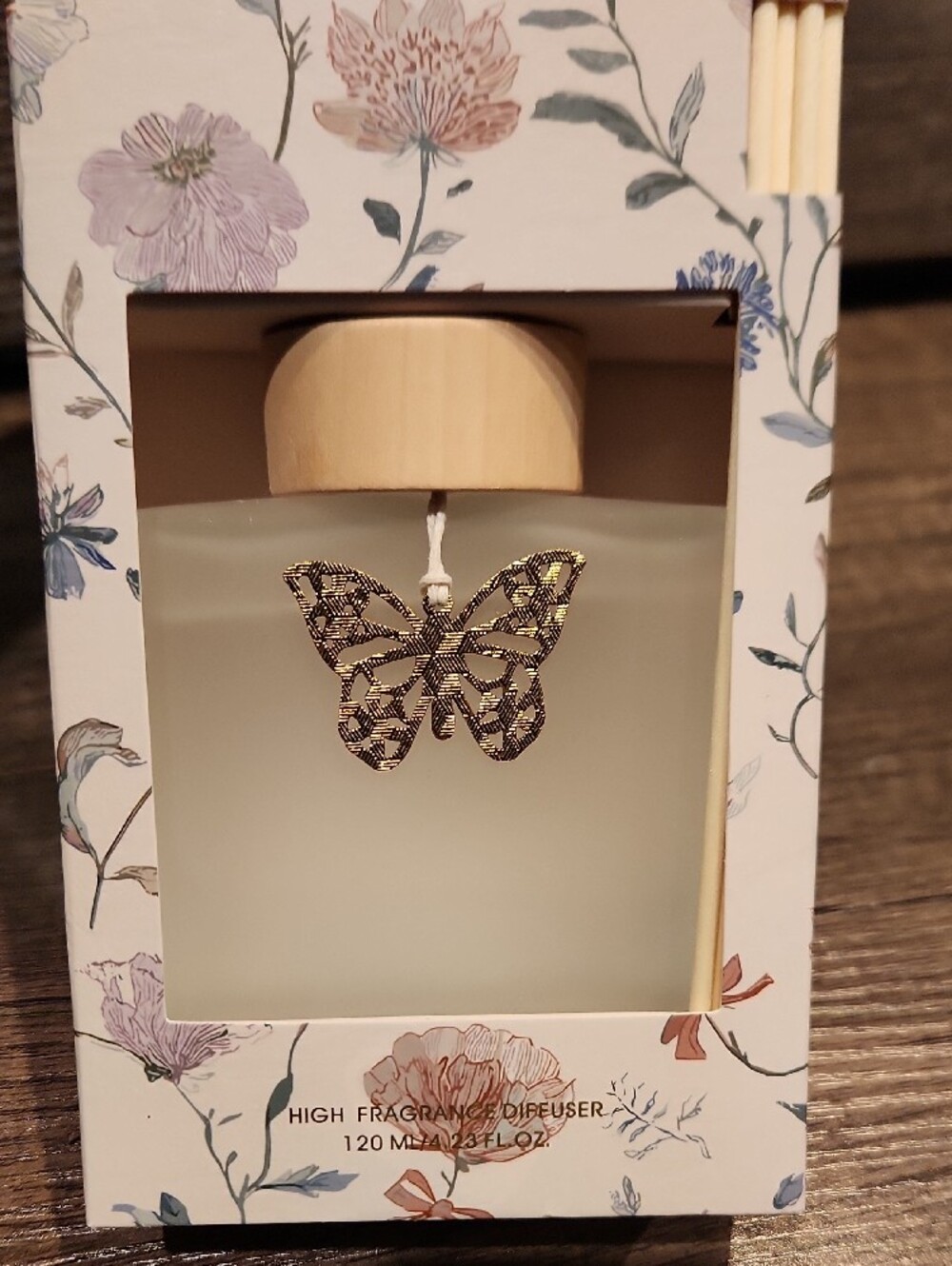 NWT GC Fragrance Butterfly Garden Diffuser - Citrus & Amber 4.23 Fl Oz - Picture 3 of 8